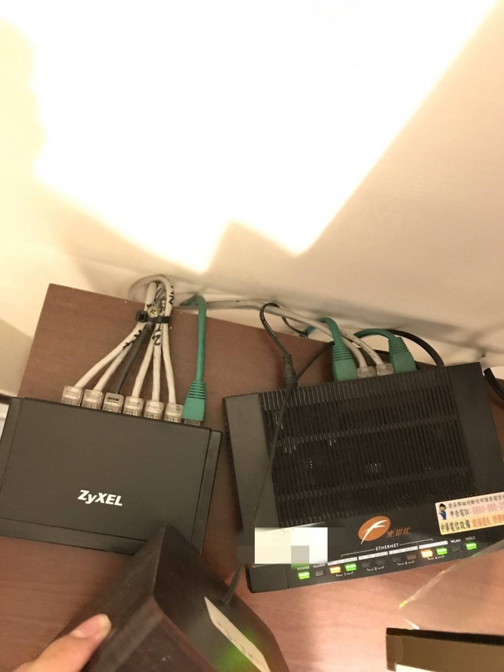 麻煩請叫各位大大.家裡用中華電信的上網數據機問題處理~