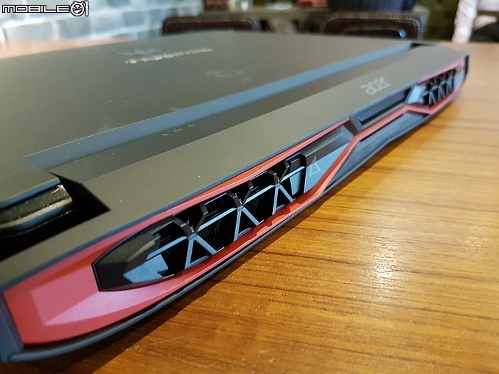 [開箱] 影音完美的17吋電競大筆電Predator 17X
