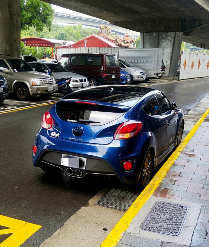 簡單開箱:心中最帥的車~Veloster~