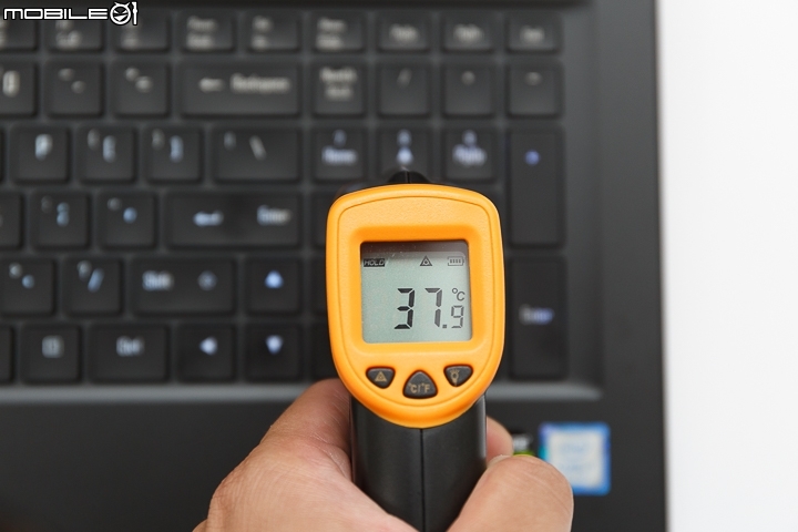 薄型機身 高階效能 AORUS X7 DT v7 電競筆電