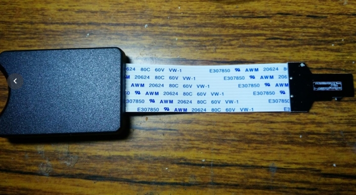 以前買的SD卡想要續用，買了大轉小轉接器。