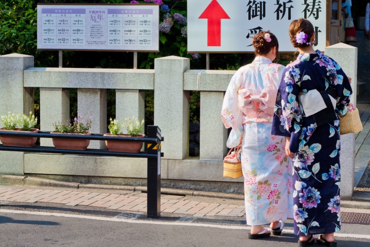 【景點。遊記】東京 神樂坂 神樂坂一日散策 漫步神樂坂 參拜大神宮 七夕祈願 餐廳 美食 風景 推薦 神社