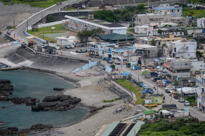 [遊記] 蘭嶼四天三夜 (東清灣 青青草原 祈禱山 拼板舟 日出日落.......)
