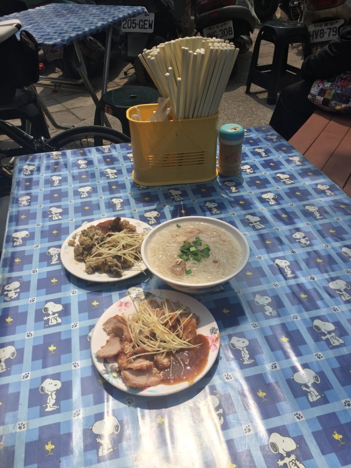 【食記】捷運北門站/大稻埕/迪化街/永樂市場美食。民樂旗魚米粉湯