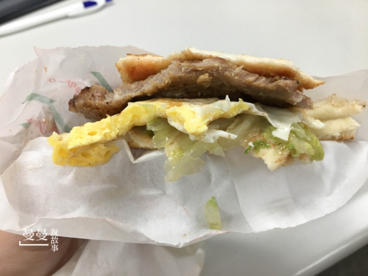 【台北/捷運南京復興站】餐車早餐，逼雞老闆不減我最愛鴛鴦奶茶與培根蛋起司三明治的熱情(2019/07/31老闆已休息，動態請關注臉書打卡標籤公告)