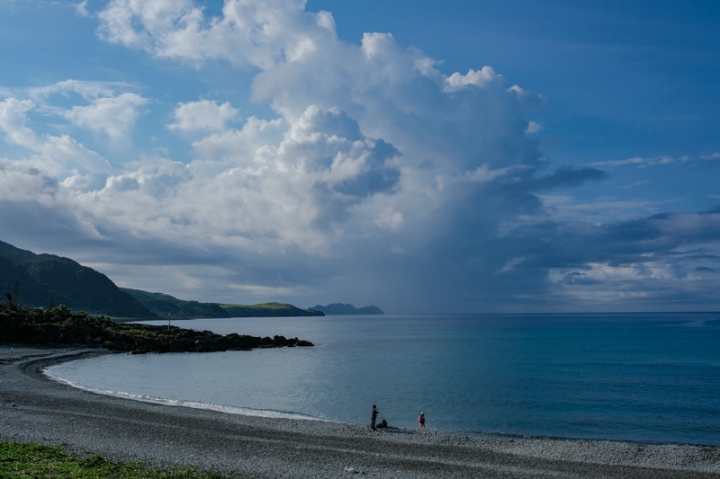 [遊記] 蘭嶼四天三夜 (東清灣 青青草原 祈禱山 拼板舟 日出日落.......)