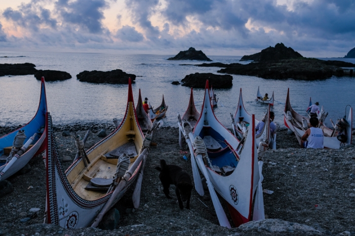 [遊記] 蘭嶼四天三夜 (東清灣 青青草原 祈禱山 拼板舟 日出日落.......)
