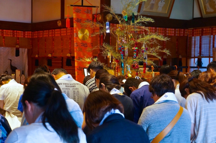 【景點。遊記】東京 神樂坂 神樂坂一日散策 漫步神樂坂 參拜大神宮 七夕祈願 餐廳 美食 風景 推薦 神社