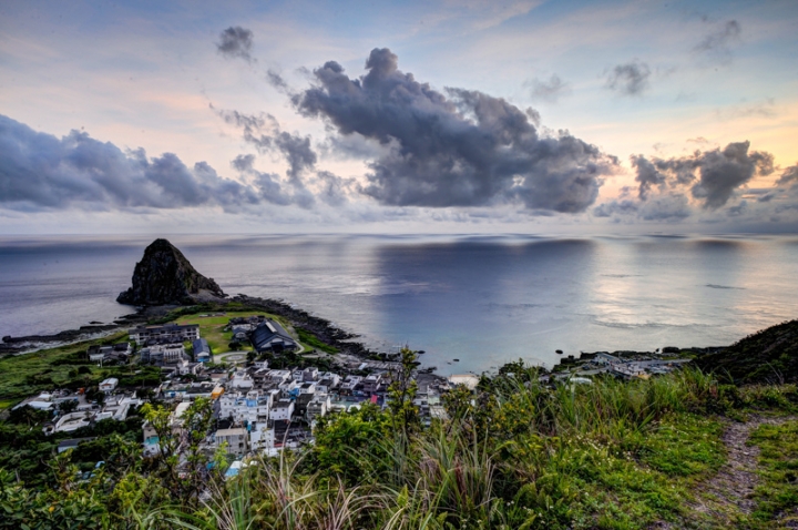 [遊記] 蘭嶼四天三夜 (東清灣 青青草原 祈禱山 拼板舟 日出日落.......)