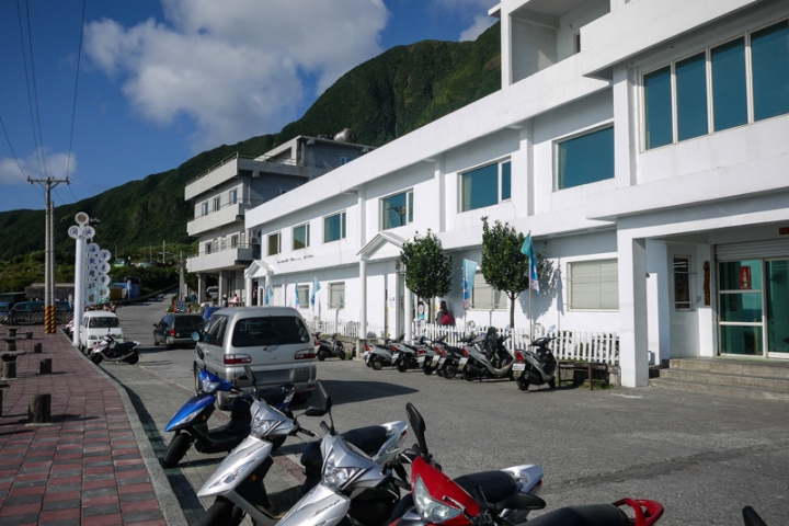 [遊記] 蘭嶼四天三夜 (東清灣 青青草原 祈禱山 拼板舟 日出日落.......)