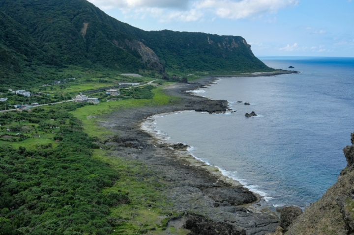 [遊記] 蘭嶼四天三夜 (東清灣 青青草原 祈禱山 拼板舟 日出日落.......)