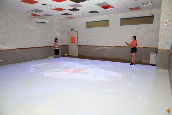 [宜蘭]一起來鬥陣來七桃體驗館體驗AR、VR的互動遊戲,還有大人小孩都愛的水彈射擊遊戲,室內親子景點的好選擇  by蛋拔