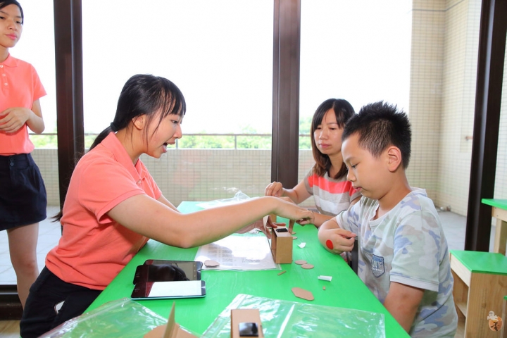 [宜蘭]一起來鬥陣來七桃體驗館體驗AR、VR的互動遊戲,還有大人小孩都愛的水彈射擊遊戲,室內親子景點的好選擇  by蛋拔