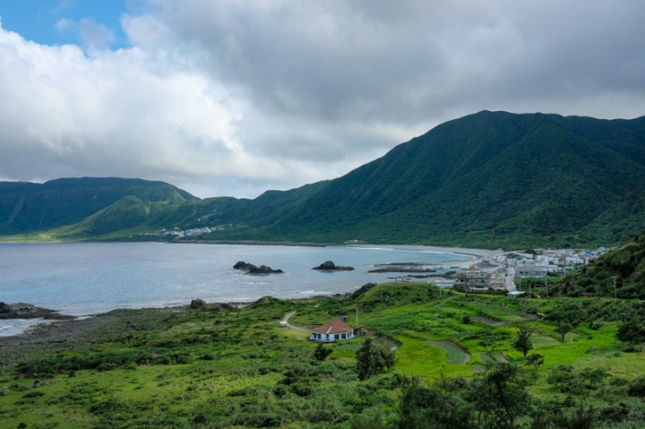 [遊記] 蘭嶼四天三夜 (東清灣 青青草原 祈禱山 拼板舟 日出日落.......)
