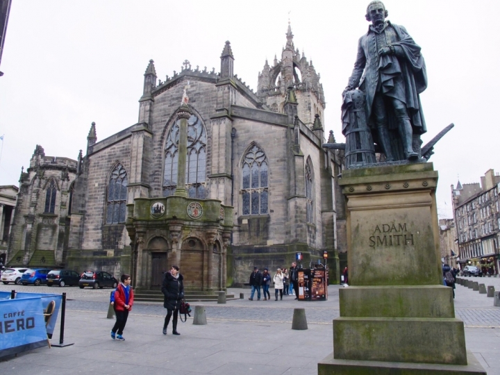 【Edinburgh．走跳】走進One Day電影場景愛丁堡卡爾頓山丘-慢遊舊城區