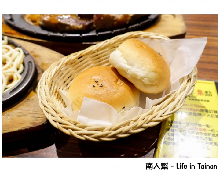 【台南北區-美食】70元豬排｜80元牛排｜雙人海陸大拼盤500有找｜濃湯.飲料喝到飽 ~ 吉鶴牛排-台南花園店