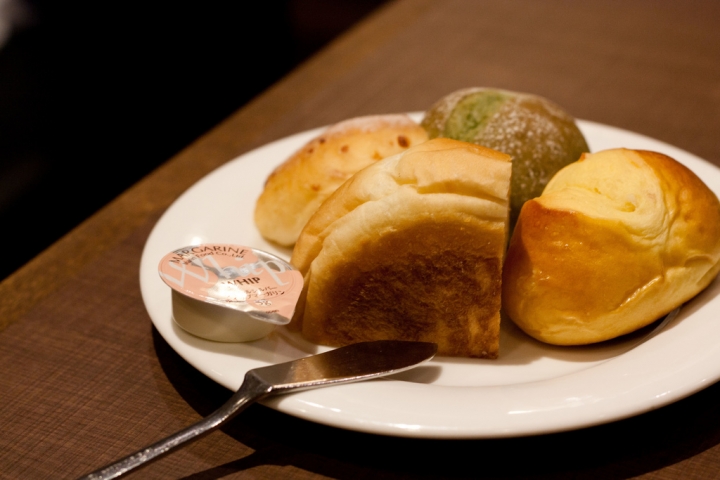 【食記。美食】東京 晴海 差強人意 可再加強 VOLKS 沃克牛排 吃到飽 沙拉
