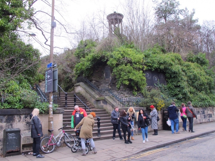 【Edinburgh．走跳】走進One Day電影場景愛丁堡卡爾頓山丘-慢遊舊城區
