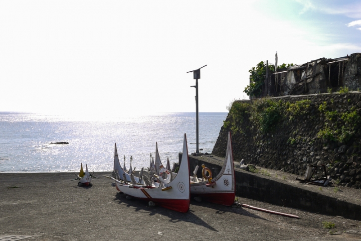 [遊記] 蘭嶼四天三夜 (東清灣 青青草原 祈禱山 拼板舟 日出日落.......)