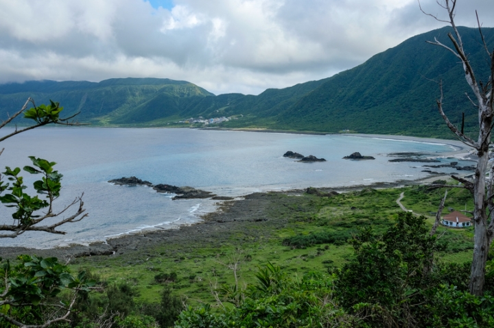 [遊記] 蘭嶼四天三夜 (東清灣 青青草原 祈禱山 拼板舟 日出日落.......)