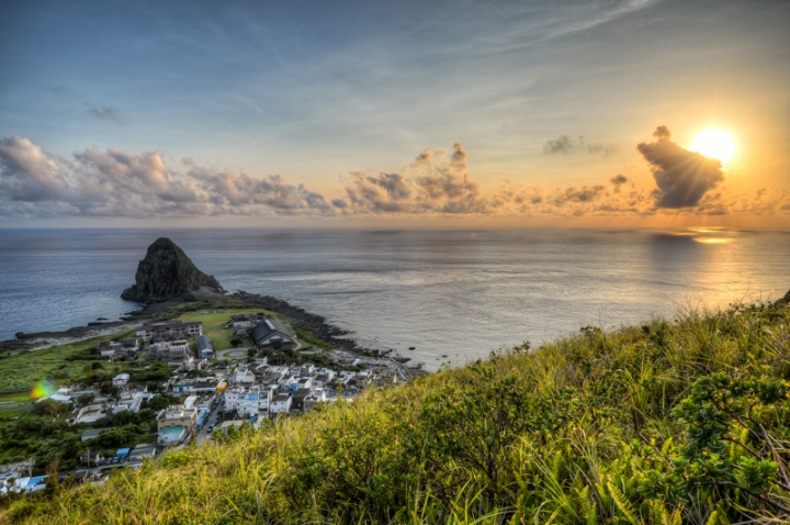 [遊記] 蘭嶼四天三夜 (東清灣 青青草原 祈禱山 拼板舟 日出日落.......)