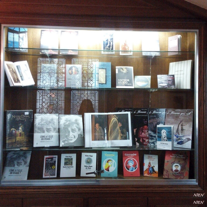 旅遊 | 迷路好久才找到的雨果紀念館 可愛的莎士比亞書店。歐洲自助行Day4