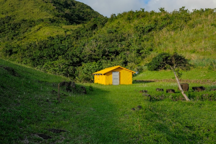 [遊記] 蘭嶼四天三夜 (東清灣 青青草原 祈禱山 拼板舟 日出日落.......)