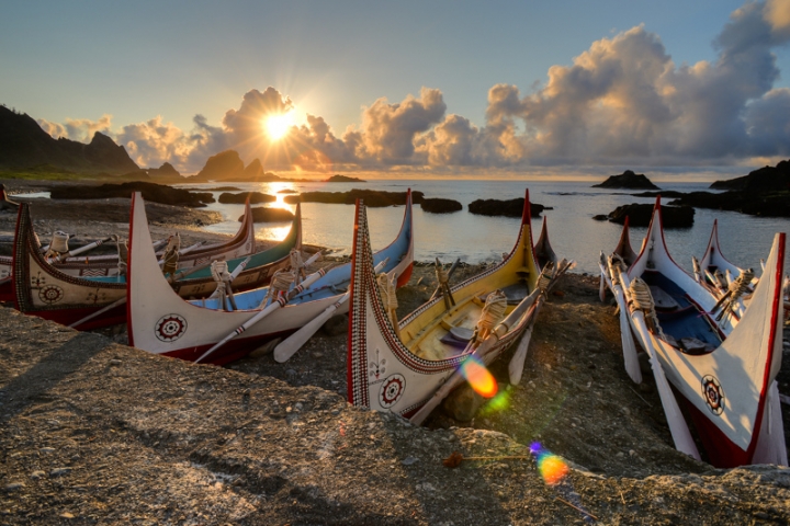 [遊記] 蘭嶼四天三夜 (東清灣 青青草原 祈禱山 拼板舟 日出日落.......)