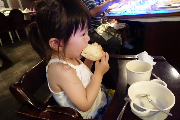 【食記】板橋新埔捷運站。夏慕尼新香榭鐵板燒~兩人也能共點一份吃飽飽 小寶寶也有提供免費餐點
