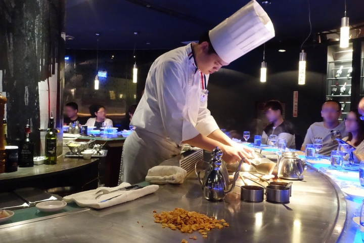 【食記】板橋新埔捷運站。夏慕尼新香榭鐵板燒~兩人也能共點一份吃飽飽 小寶寶也有提供免費餐點