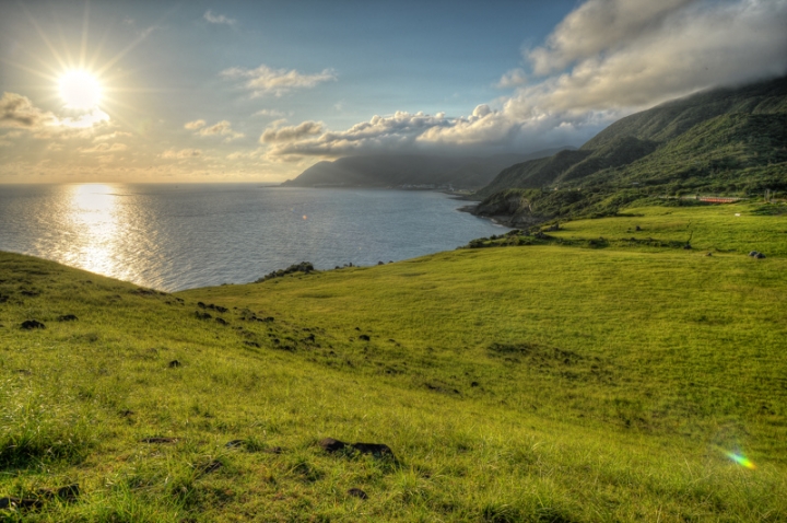 [遊記] 蘭嶼四天三夜 (東清灣 青青草原 祈禱山 拼板舟 日出日落.......)