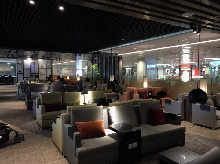 飛行紀錄:新加坡-香港 國泰首架A350 CX690 商務艙