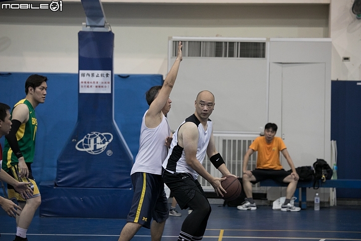 9/5 19:00 下班一起來打球！小惡魔徵球友 一起到內湖室內球場鬥牛！