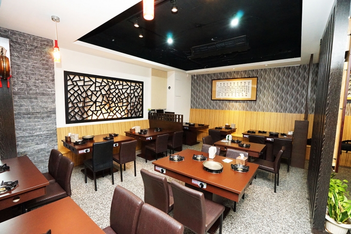 【台南吃到飽】一鼎鍋環河店｜新店報到！10/5開幕兩人同行一人免費／新型態吃到飽／春川炒雞、韓式部隊鍋吃到飽／打卡再送花雕雞／肉品自助吧飲料無限放題