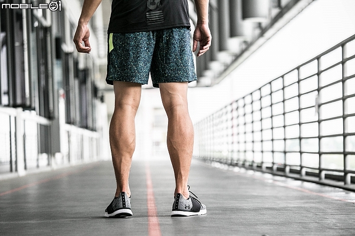 〔開箱實測〕專業時尚兩者兼具‧輕量跑鞋 Under Armour Threadborne Slingwrap