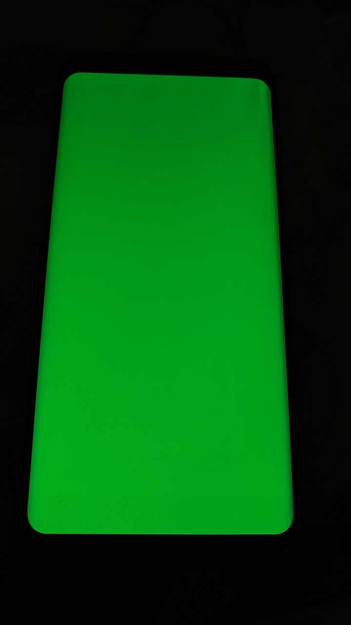 S8+ 使用三四個月~螢幕上下邊都烙印(原廠已換新螢幕，電池)