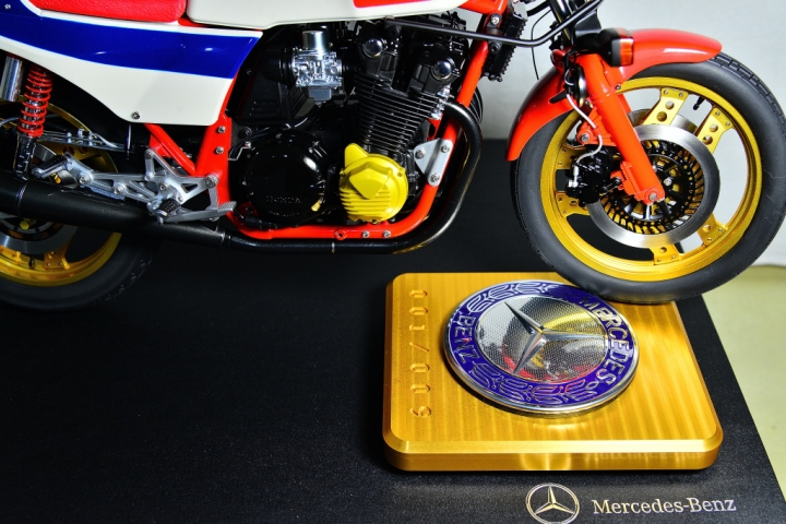 十年磨一劍，1/6比例的合金大傢伙Autoart 1/6曠世傑作機 CB1100R RD