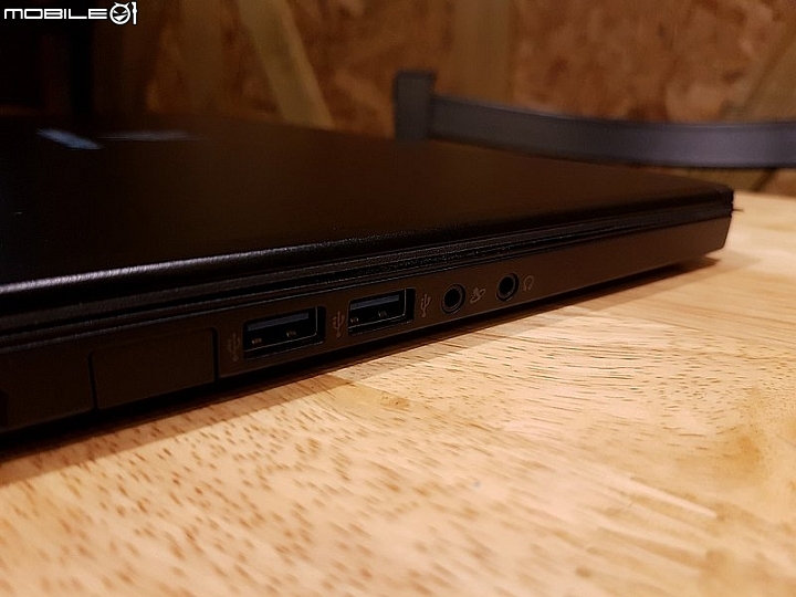 小海神開箱 Predator Triton 700