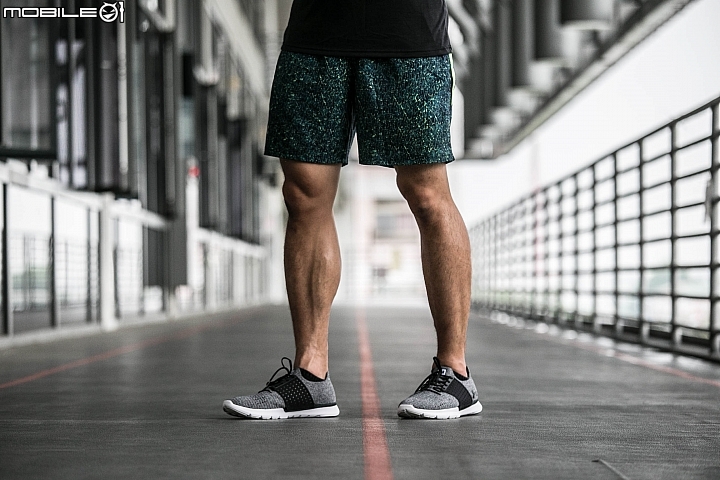 〔開箱實測〕專業時尚兩者兼具‧輕量跑鞋 Under Armour Threadborne Slingwrap
