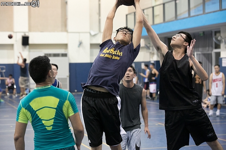 9/5 19:00 下班一起來打球！小惡魔徵球友 一起到內湖室內球場鬥牛！