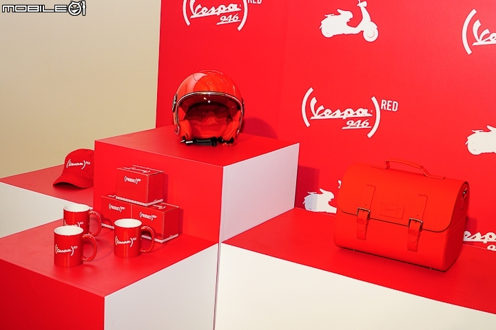 [採訪]愛心滿滿，經典傳奇 Vespa 946 (RED) NT$ 65 萬 正式交車