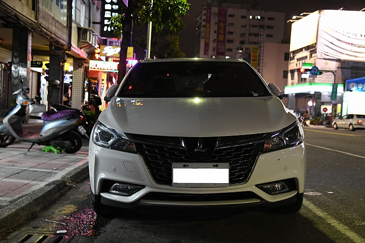 Nikon D850隨拍Luxgen S3，S3真的不錯看，不過U5更搶眼。