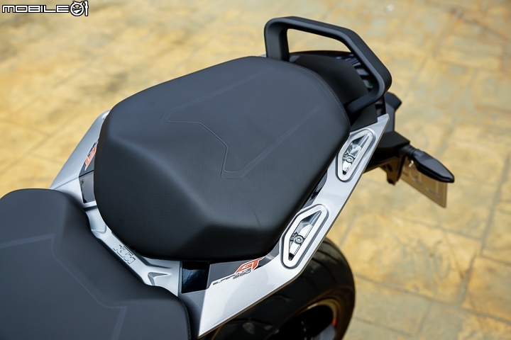 猛獸也能很紳士 KTM 1290 SuperDuke GT 試駕