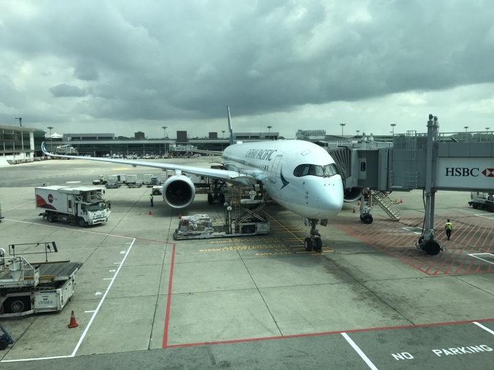 飛行紀錄:新加坡-香港 國泰首架A350 CX690 商務艙
