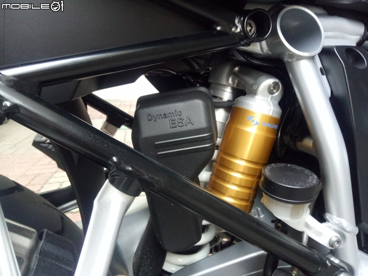 BMW Motorrad 2017 年式 R1200GS LC Pure 不專業開箱