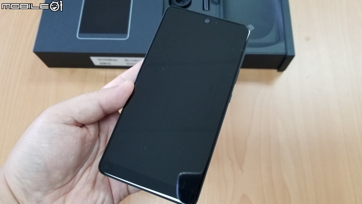 [開箱]Essential Phone 安卓之父Andy Rubin 設計款手機 簡單分享~