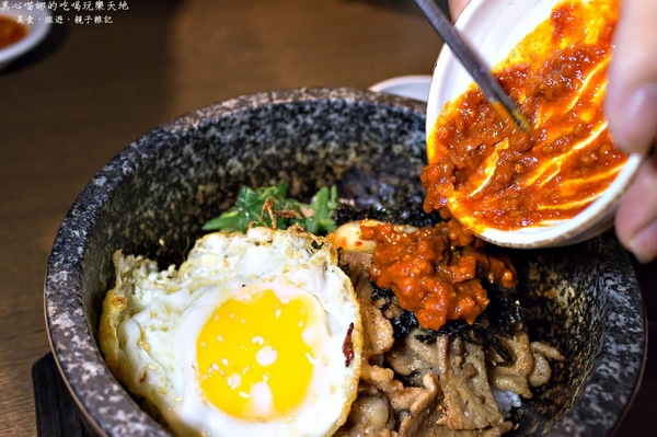 (邀稿)高雄前鎮︱玉豆腐韓國豆腐煲專門店(高雄夢時代店)