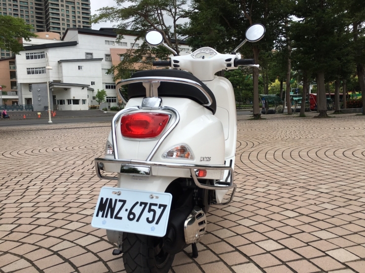 2017最新 VESPA LX i-get引擎版+半專業開箱文