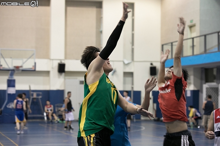 9/5 19:00 下班一起來打球！小惡魔徵球友 一起到內湖室內球場鬥牛！