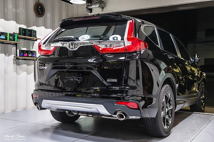 CRV 5 小黑開箱（有圖文字少）更新小黑上大腳